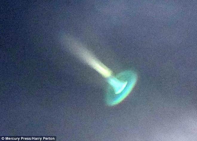 Mysterious halo of UFO-shaped sky in the Netherlands