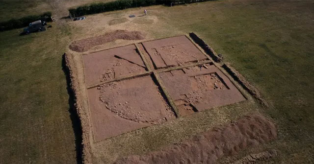 Mysterious 'mystical' burial place 4,000 years old in England
