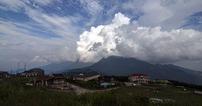 Mysterious wild houses on the top of Mau Son
