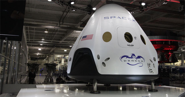 NASA and SpaceX: Who will complete the mission to bring people to Mars first?