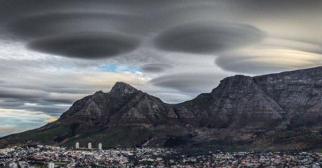 NASA engineer decodes UFO hypotheses