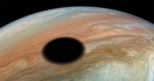 NASA ships eclipse photos of Jupiter