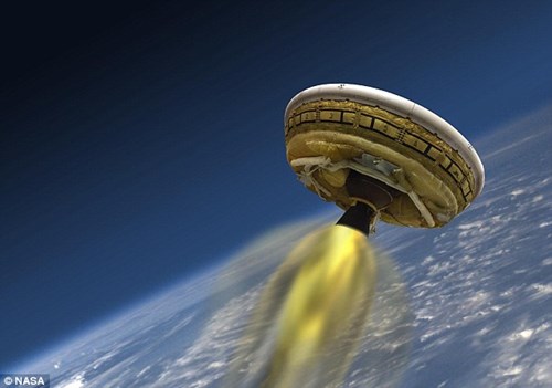 NASA tests landing on Mars with