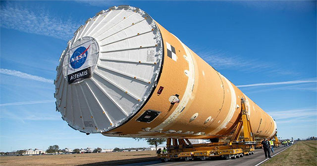 NASA tests rocket engine on the Moon