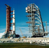 NASA to sell equipment shuttle spacecraft