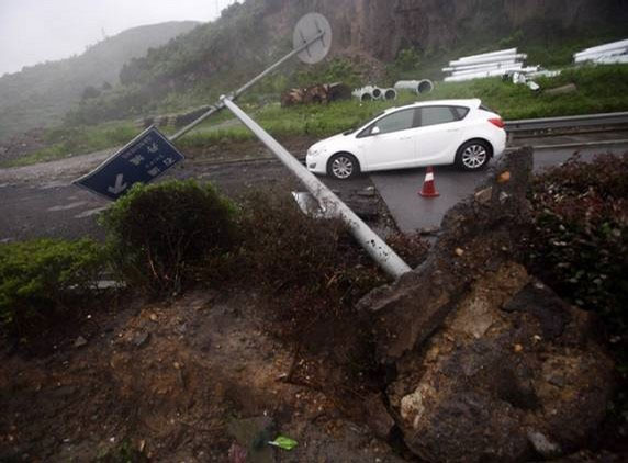 Natural disasters raged in China and Korea