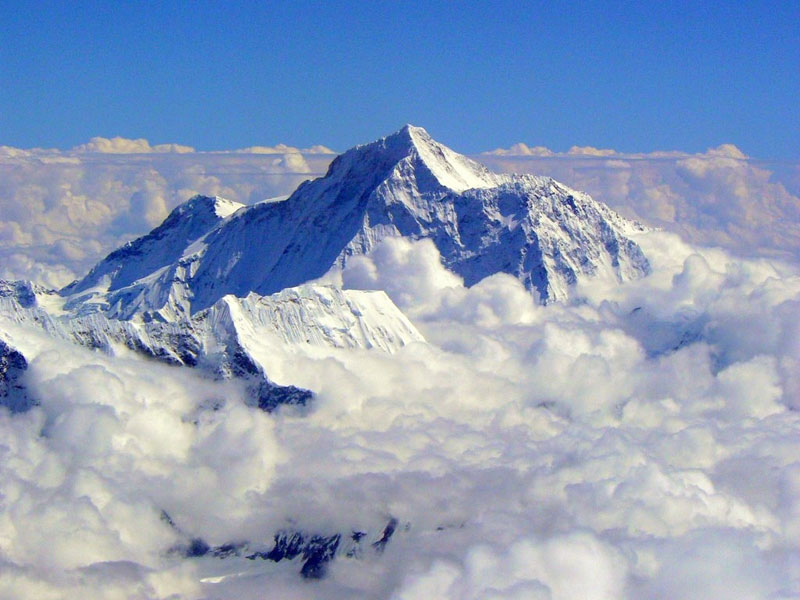 Nepal calls for help measuring Everest height