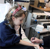 New method of treating peanut allergies in children