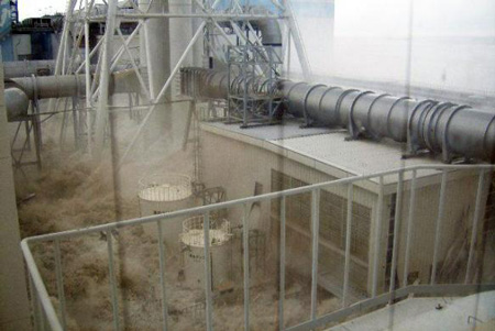 New photo: The whole tsunami flooded Fukushima factory