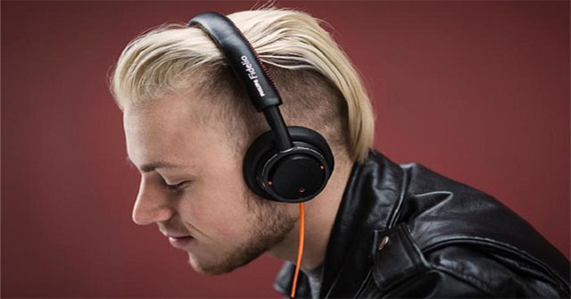 New research: High IQ people tend to listen to music without words