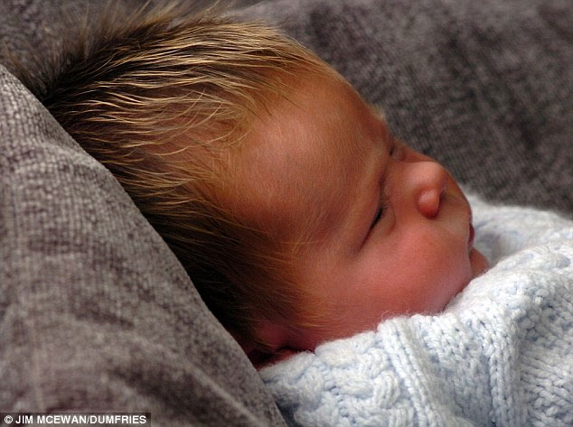 Newborn babies have natural highlighting hair