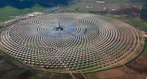 Night: Solar power plant generates electricity!