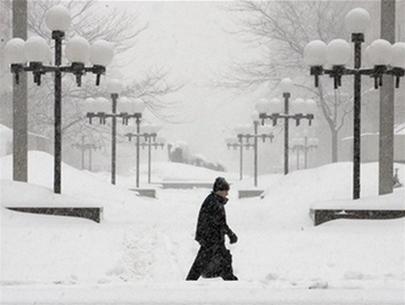 North America continues to sink in snowstorms and tornadoes