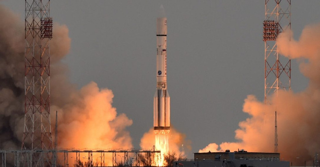 Norwegian professor offers a theory of rockets reaching 99.999% of the speed of light, taking Mars 3 minutes 4 seconds