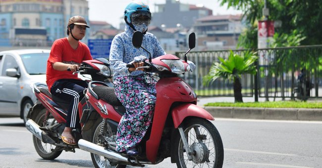 Notes when using a motorbike on a hot day