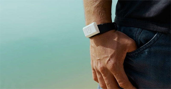 Only with this special bracelet will you no longer have to worry about mosquito bites!