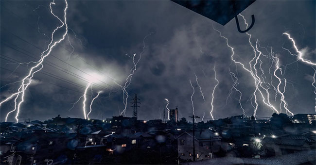 Overwhelmed by the series of thunderstorms recorded by Japanese netizens in Tokyo