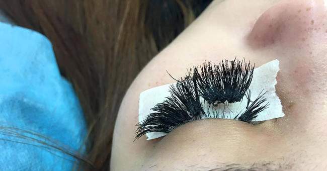 Owning this 'eyelash line', you are one of the special people in the world