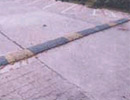 Pavement tile made of rubber