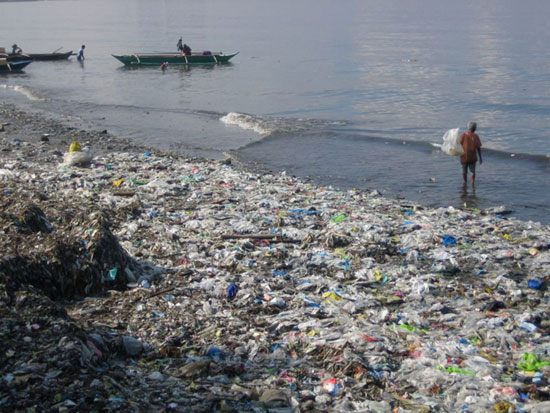 People are 'killing' the oceans