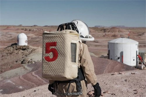 'People from Mars' chat in Vietnam