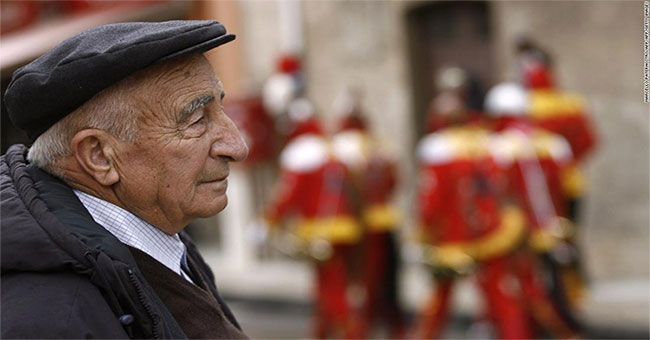 People live long is happiness or suffering?