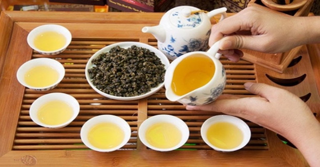 People who drink beer and drink hot tea smoke increase 5 times the risk of esophageal cancer