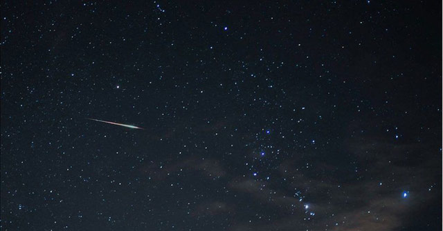 Photo: The largest meteor shower in the world sky