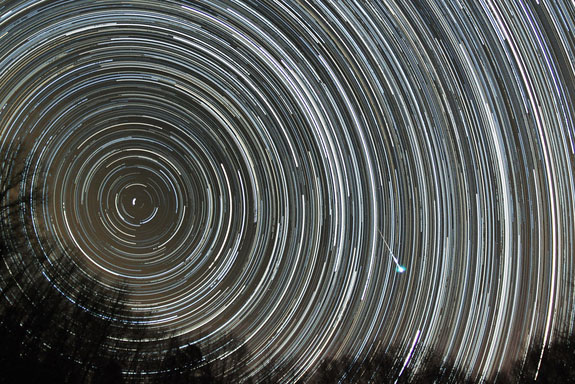 Photos of the first meteor shower in 2012
