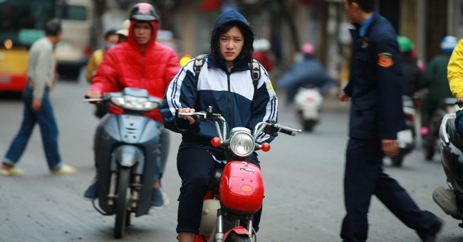 Picking up the cold air to strengthen, Hanoi reduces heat