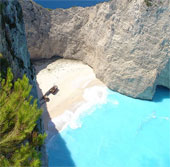 Pictures of picturesque 'shipwreck' beach