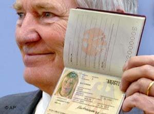Portugal issues biometric passports