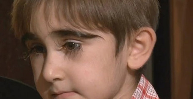 Possessing unbelievably long eyelashes, the 11-year-old boy was officially enrolled in Russia's record book.