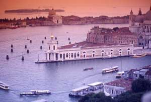 Pour water into the sea to save Venice