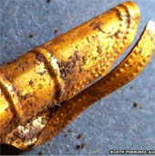 Practically dig up 4300-year-old gold jewelry