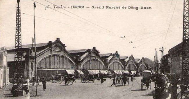 Precious old photos of Dong Xuan market in Hanoi