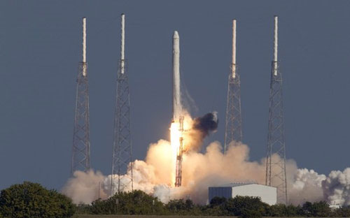 Private spacecraft cannot connect to ISS