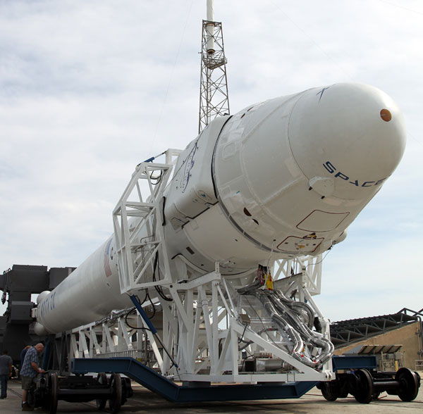 Private spacecraft find its way to space