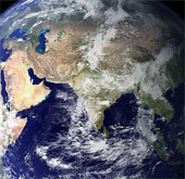 Producing electrical energy from infrared Earth