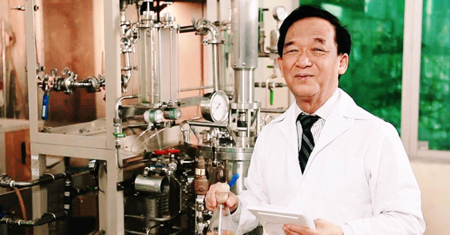 Professor Nguyen Lan Dung wants to turn wild plants into specialty vegetables