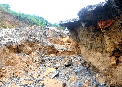 Quang Nam strong earthquake, hydropower will cause disaster