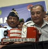 QZ8501 plane 'climbed too fast' before falling