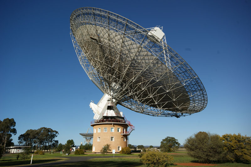 Radio waves determine the meteorological services
