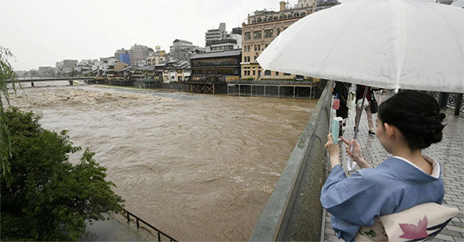 Rain has never been seen in Japan, hundreds of thousands of people evacuated
