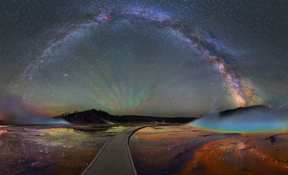 Rainbows are made up of 1000 billion stars of the Milky Way