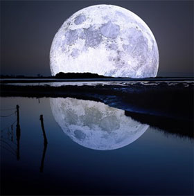 Rare phenomenon: Full moon in Friday 13th