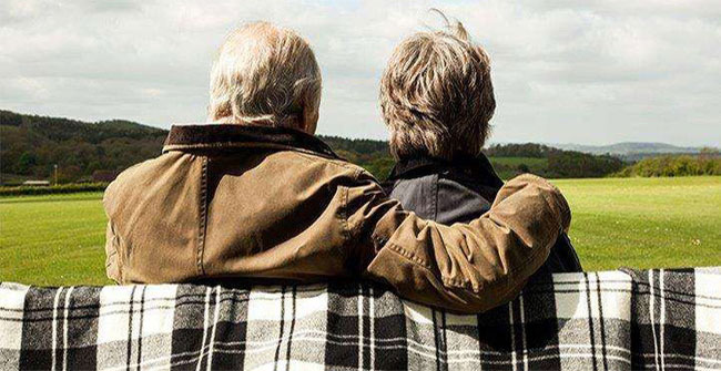 Read thickness in the cerebral cortex, guess the difference in disease between men and women