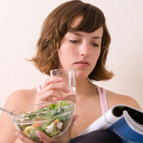 Record new habits of drinking water while eating