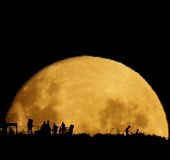 Recording the giant moon