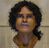 Recreate a woman's face from a 1,800-year-old skull